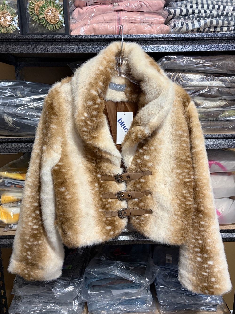 NWT BLUE B Buckled Deer Print Faux Fur Jacket - Picture 3 of 6